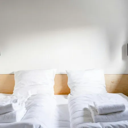 Live In Historical Surroundings At Helnaes *